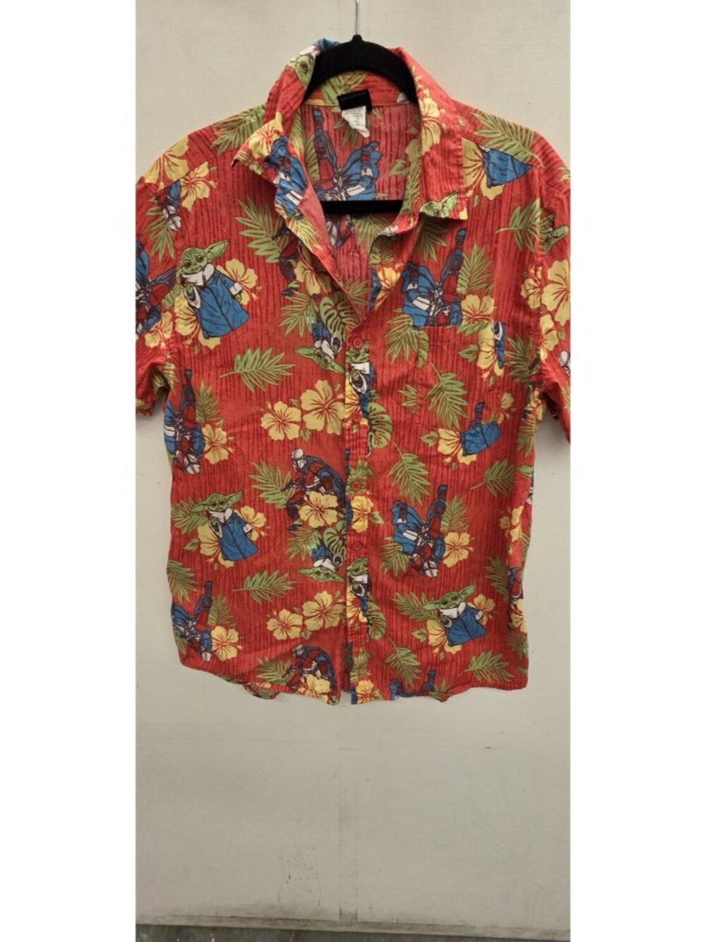 Star Wars Shirt Mens LG Red Grogu Mandalorian Hawaiian Short Sleeve Button Up - Picture 6 of 6